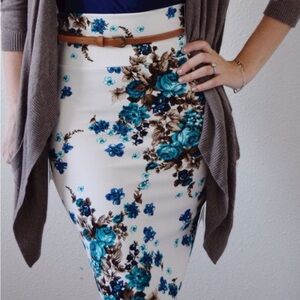 Lularoe floral blue Cassie skirt Small